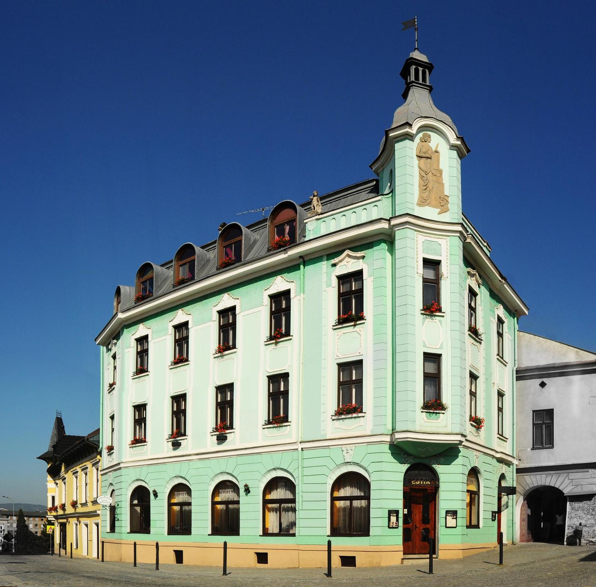 Hotel Růžek Hranice  Buitenkant foto