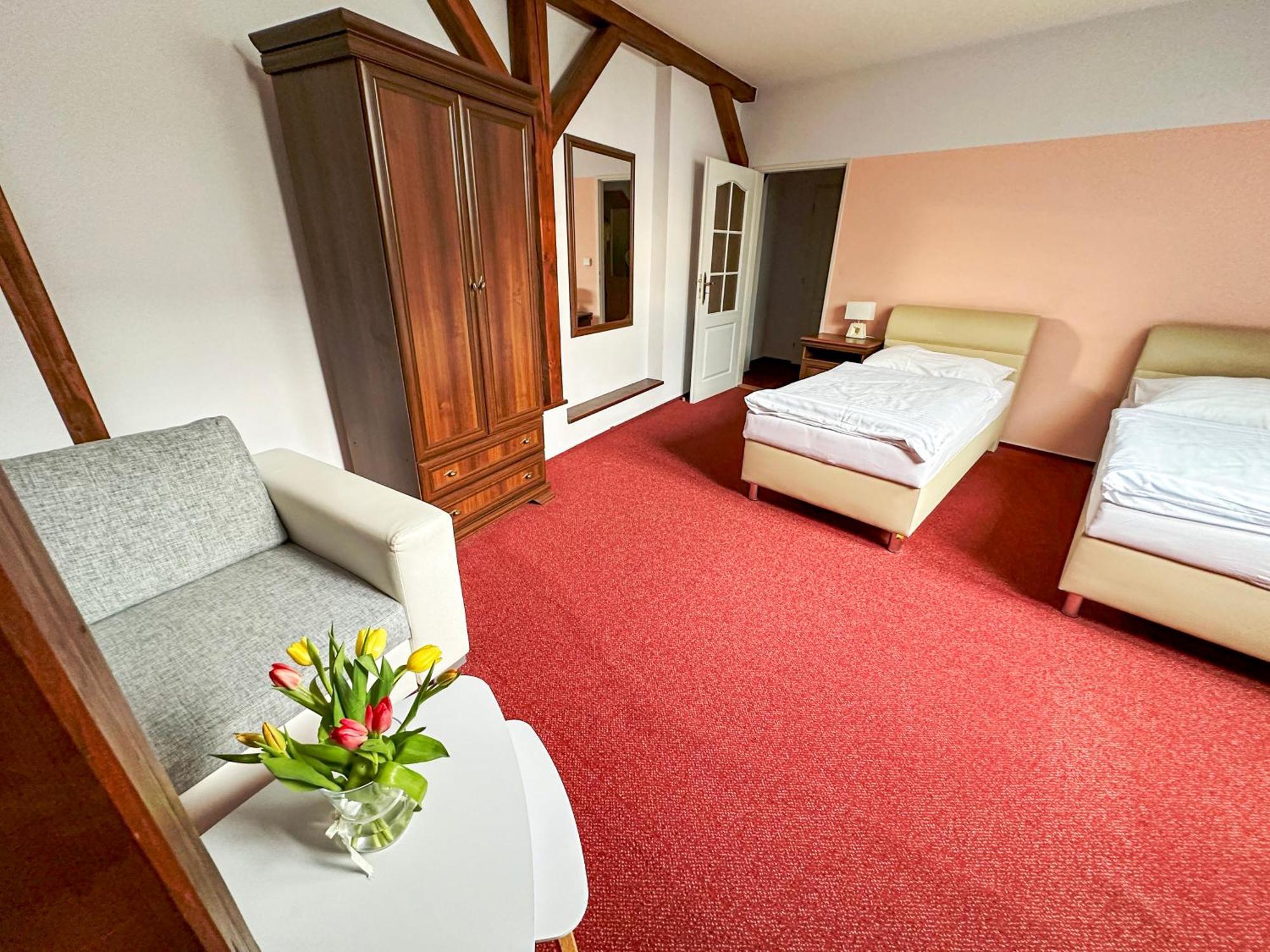 Hotel Růžek Hranice  Buitenkant foto