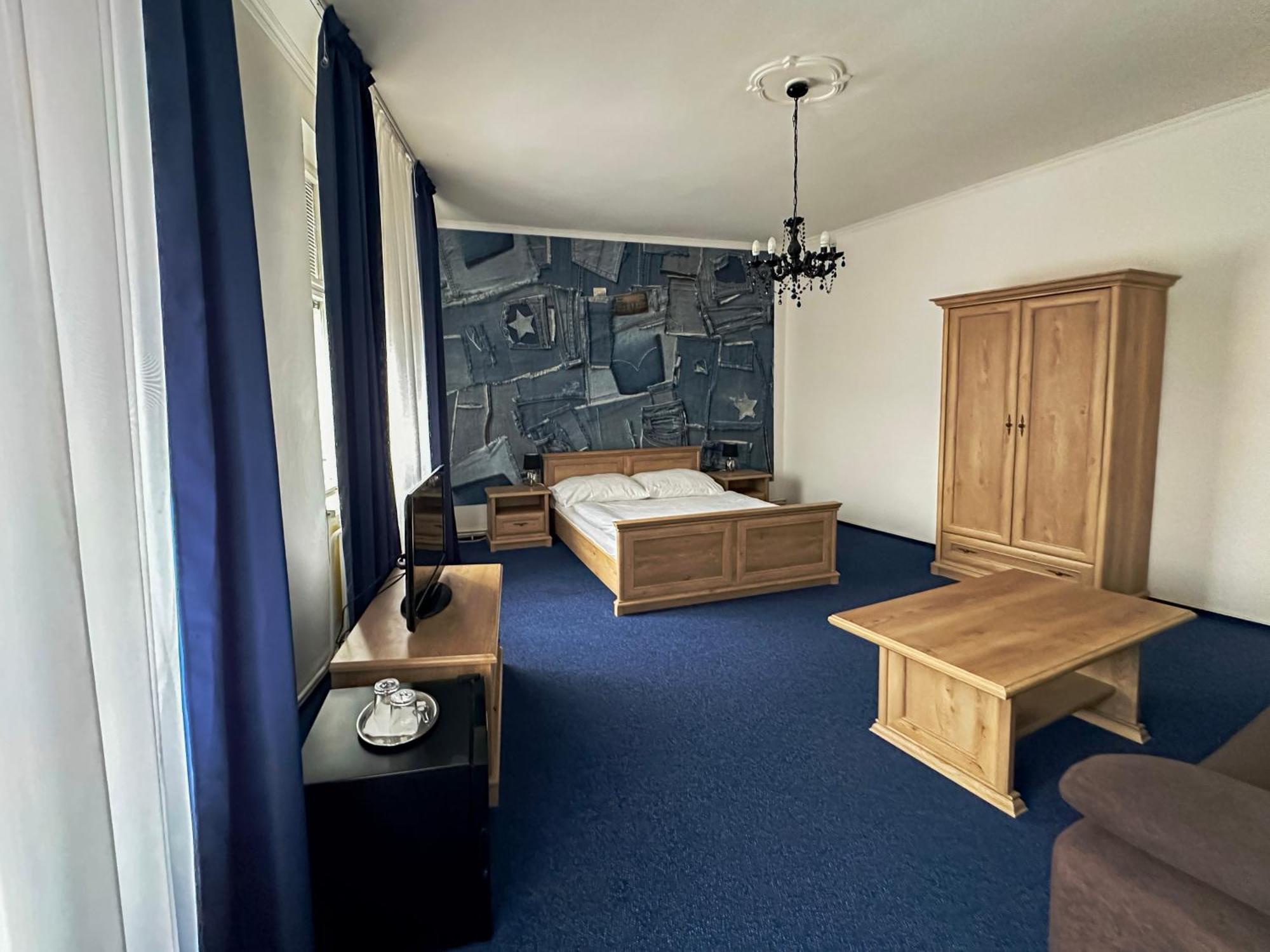 Hotel Růžek Hranice  Buitenkant foto