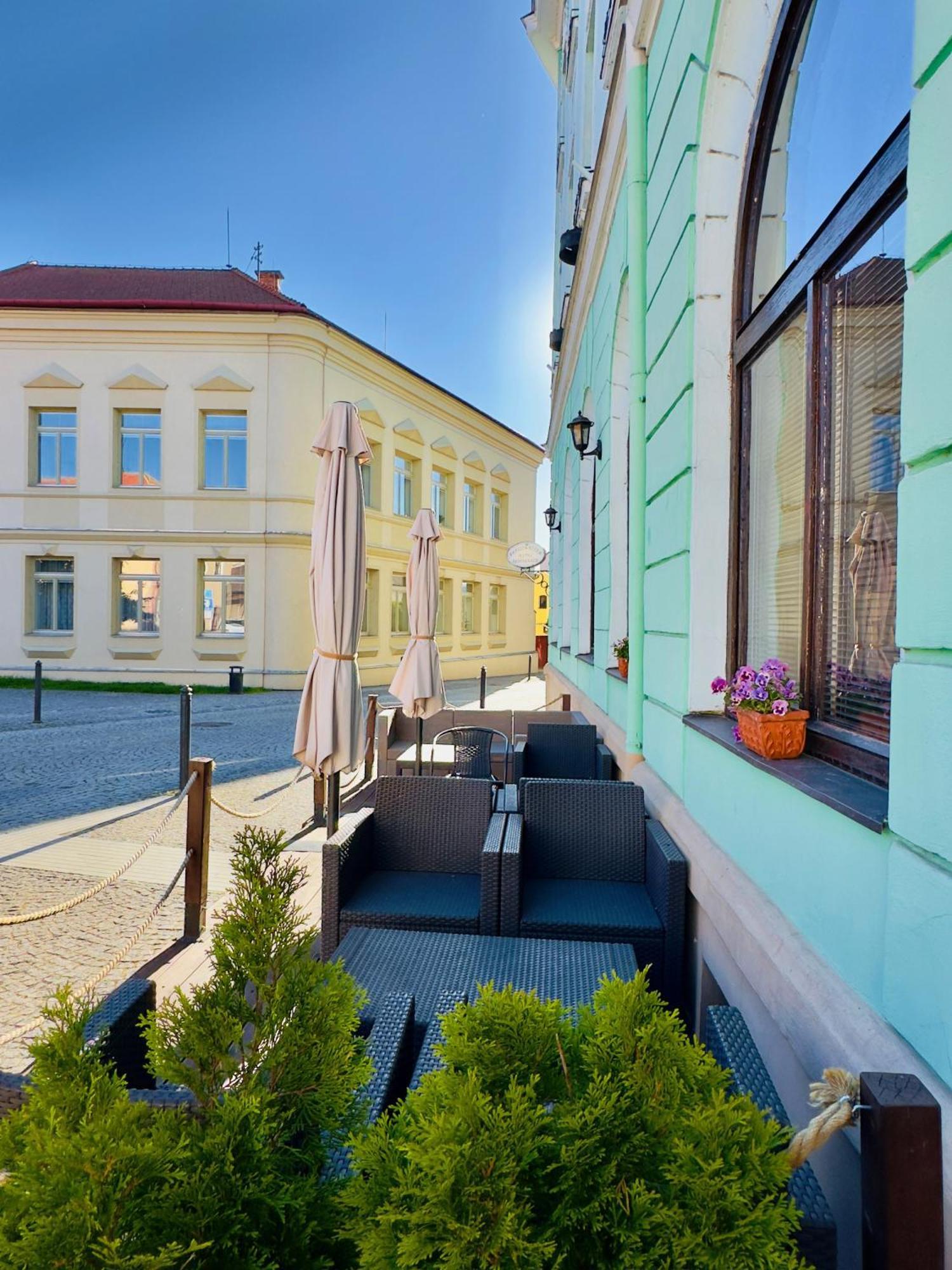 Hotel Růžek Hranice  Buitenkant foto