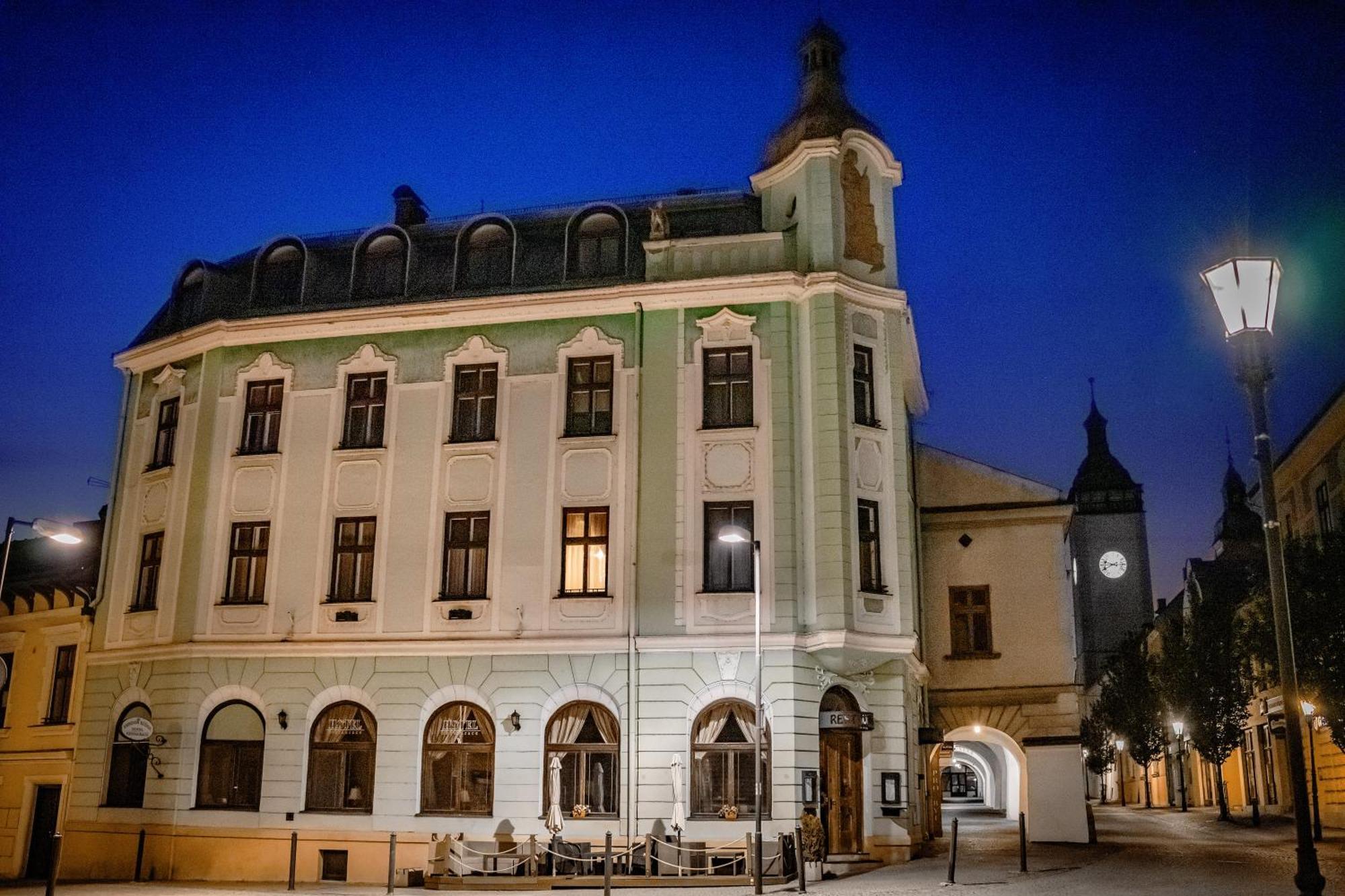 Hotel Růžek Hranice  Buitenkant foto
