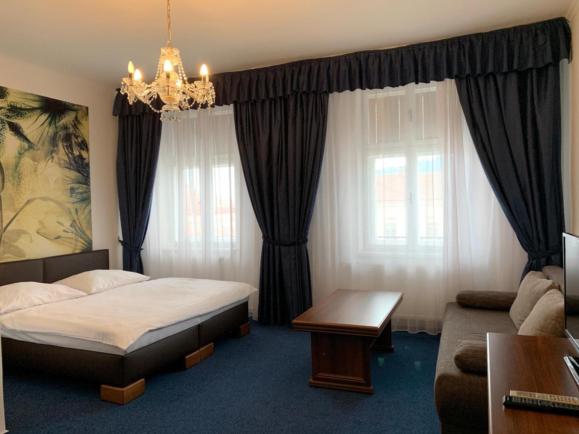 Hotel Růžek Hranice  Buitenkant foto