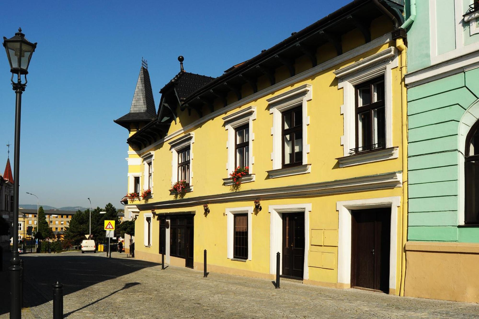 Hotel Růžek Hranice  Buitenkant foto
