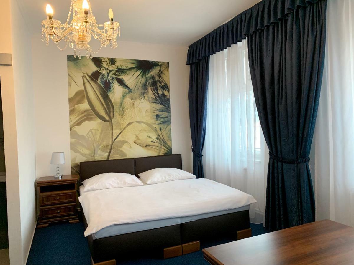 Hotel Růžek Hranice  Buitenkant foto